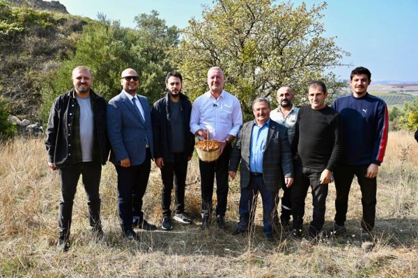 Karacabey Belediyesi ‘Alıç Meyvesi’ni dünya pazarında tanıtacak!