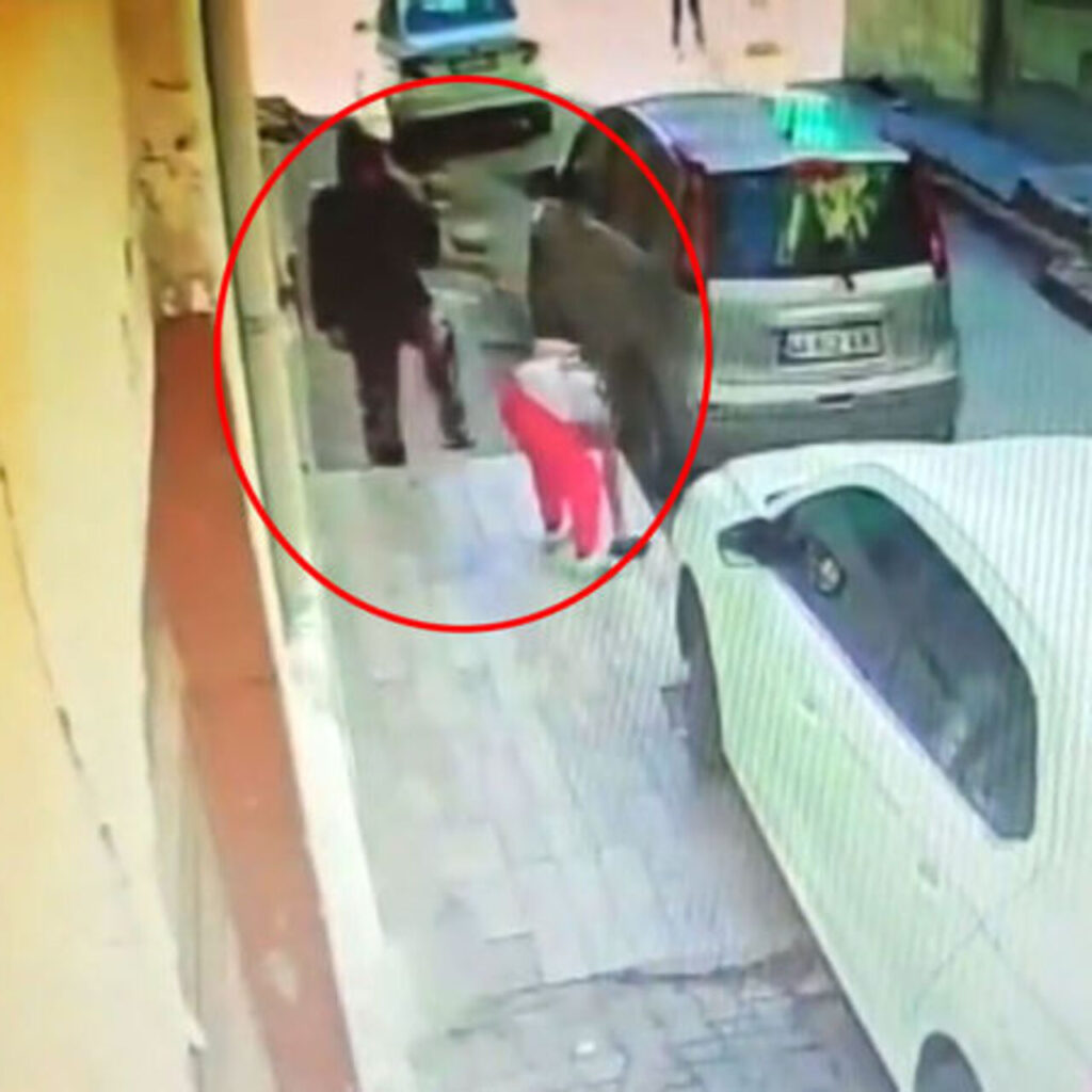 600 bin TL’lik altın bulunan keseyi aldılar