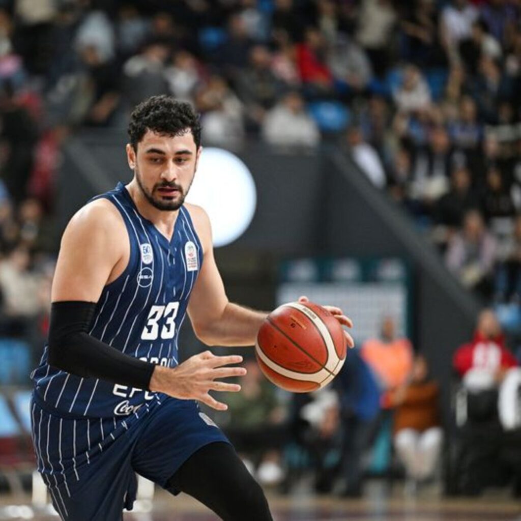 Anadolu Efes Trabzon’da kazandı!