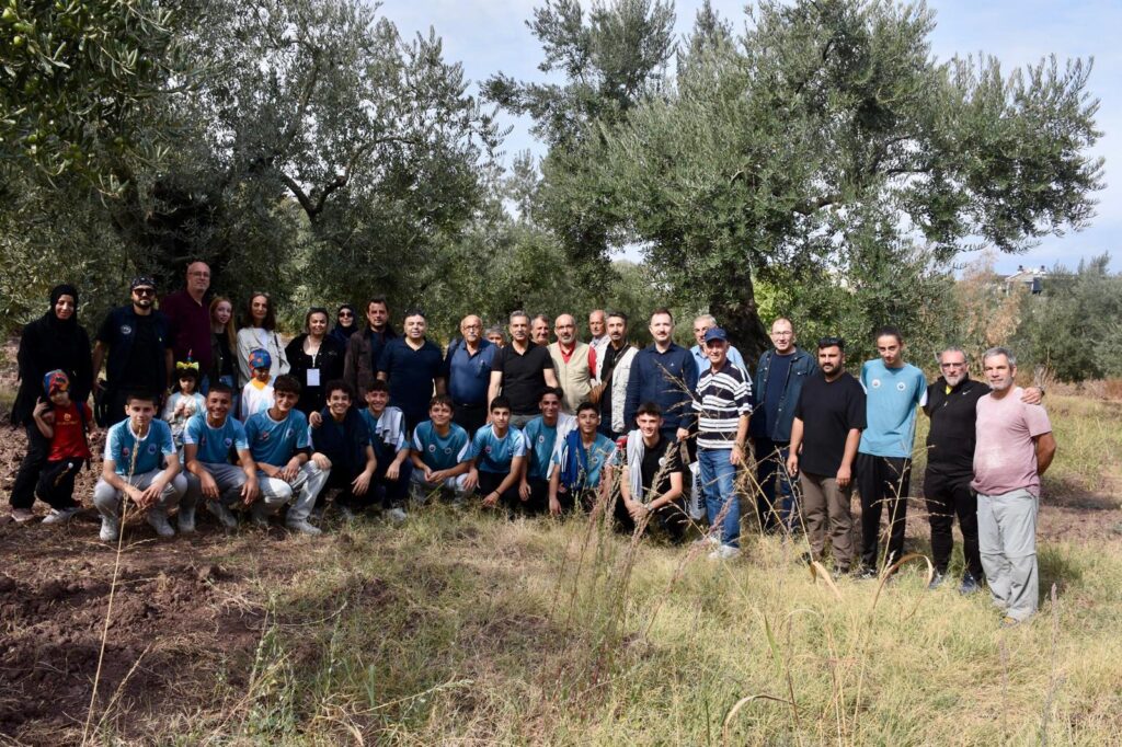 Asırlık Ağaçlar İncelendi, En Kıdemli Zeytinci Ziyaret Edildi
