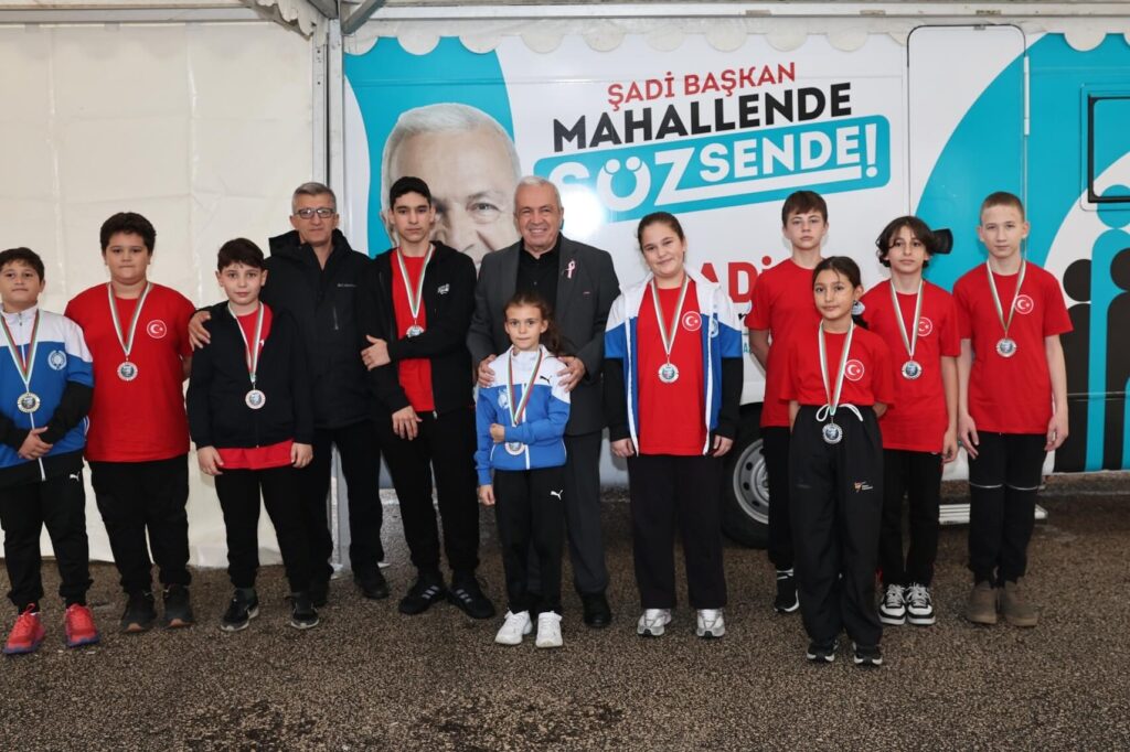 Başkan Şadi Özdemir, Balkan ve Kurtuluş sakinlerini dinledi