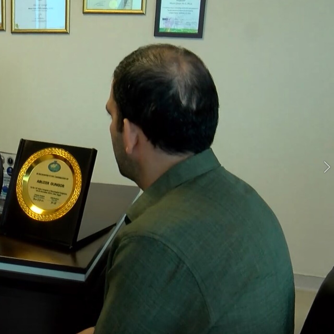 Beynindeki yumaktan 15 yıl sonra kurtuldu