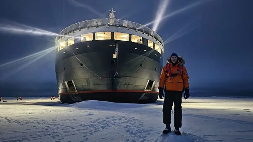 Bir adım atıp tarihe geçti: En ulaşılmaz 7 noktaya varan ilk insan oldu