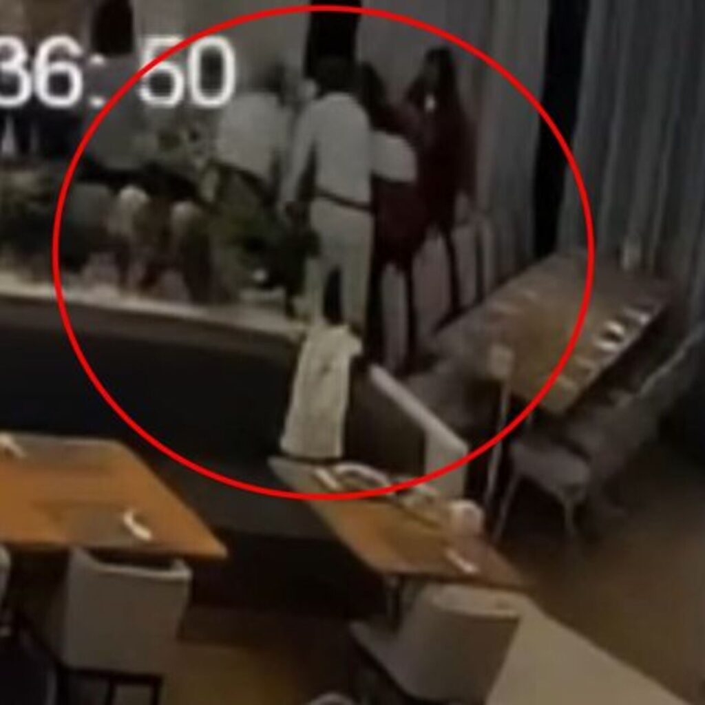 Boğuluyordu! Kurtarma anı kameralara yansıdı