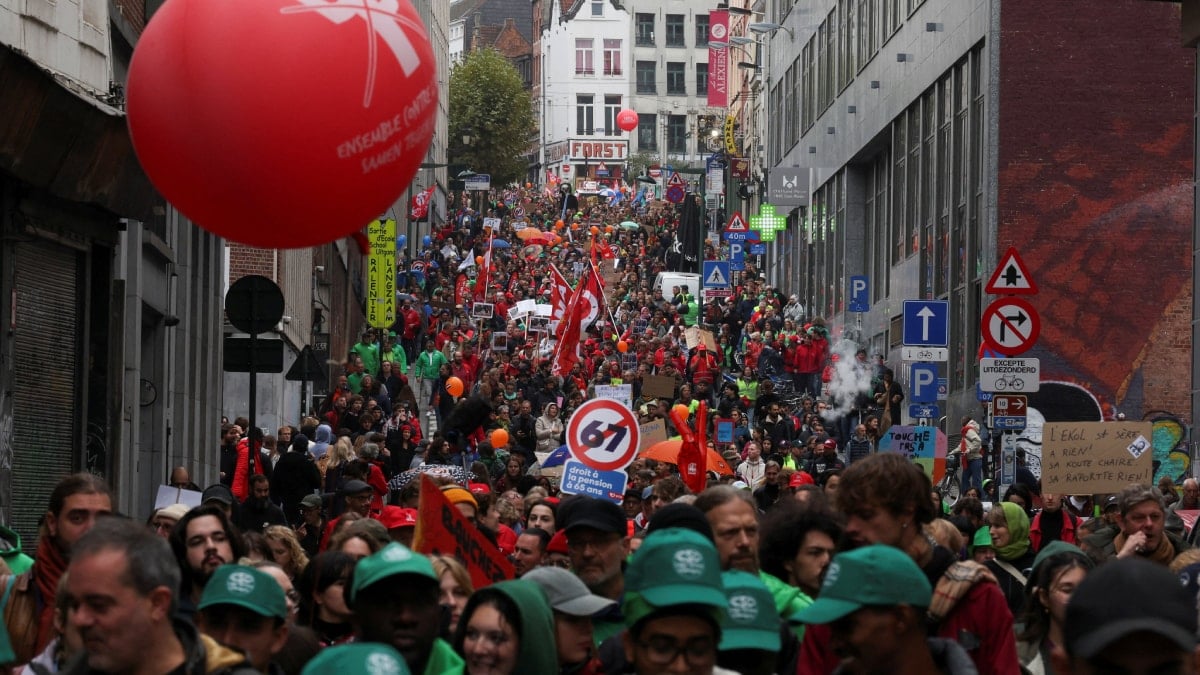 Brüksel’de ülke greve gitti, havalimanlarında uçak uçmadı