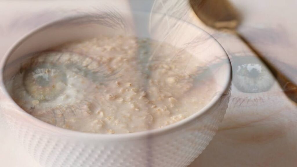 Bu besin göz altı torbalarına neden oluyor: Cildi 5 kat daha hızlı yaşlandırıyor