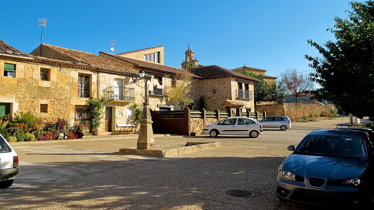 Bu köye taşınan her ay maaş alacak