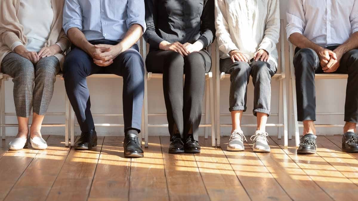 Bu ülkedeki işsizlere 300.000 dolar ikramiye verilecek