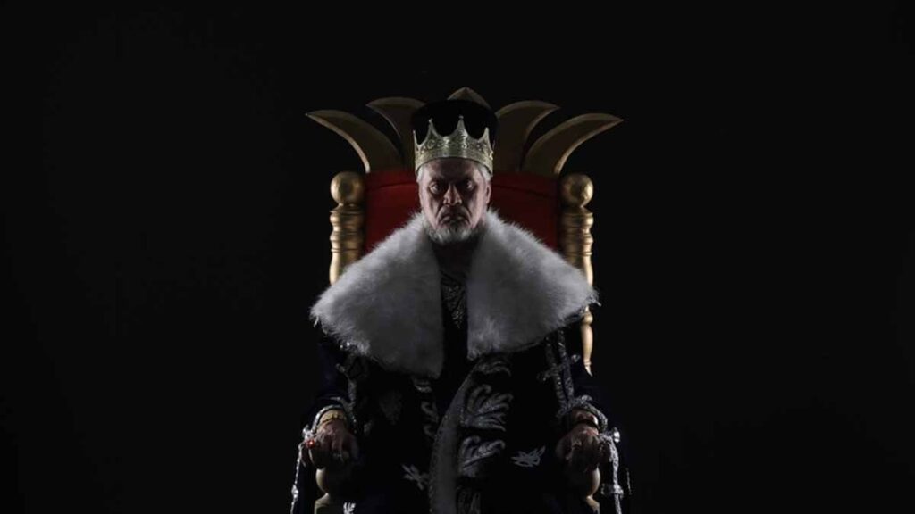 Cumhuriyetle yönetilse de bu ülkenin maaşlı 3 Kralı var