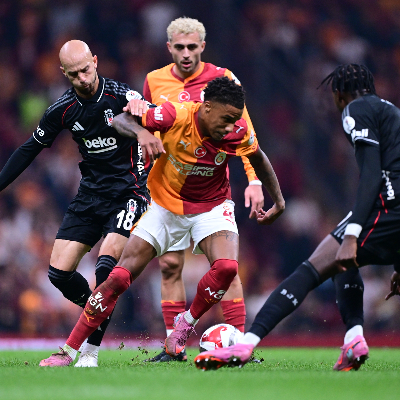 Derbide her şey var kazanan yok!