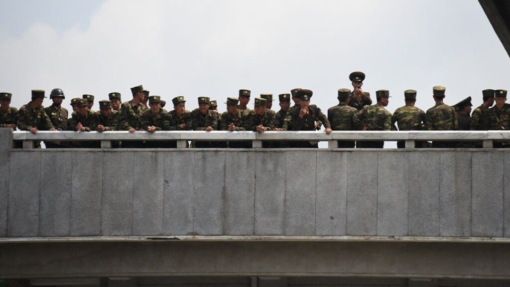 Dünyanın en ‘geçilmez’ sınırını aştı