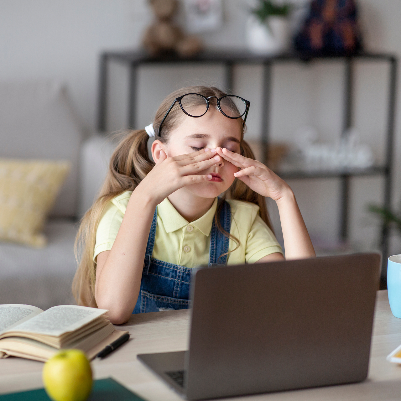 Ekran bağımlılığı uyarısı: Çocuklarda gözlük kullanımı arttı