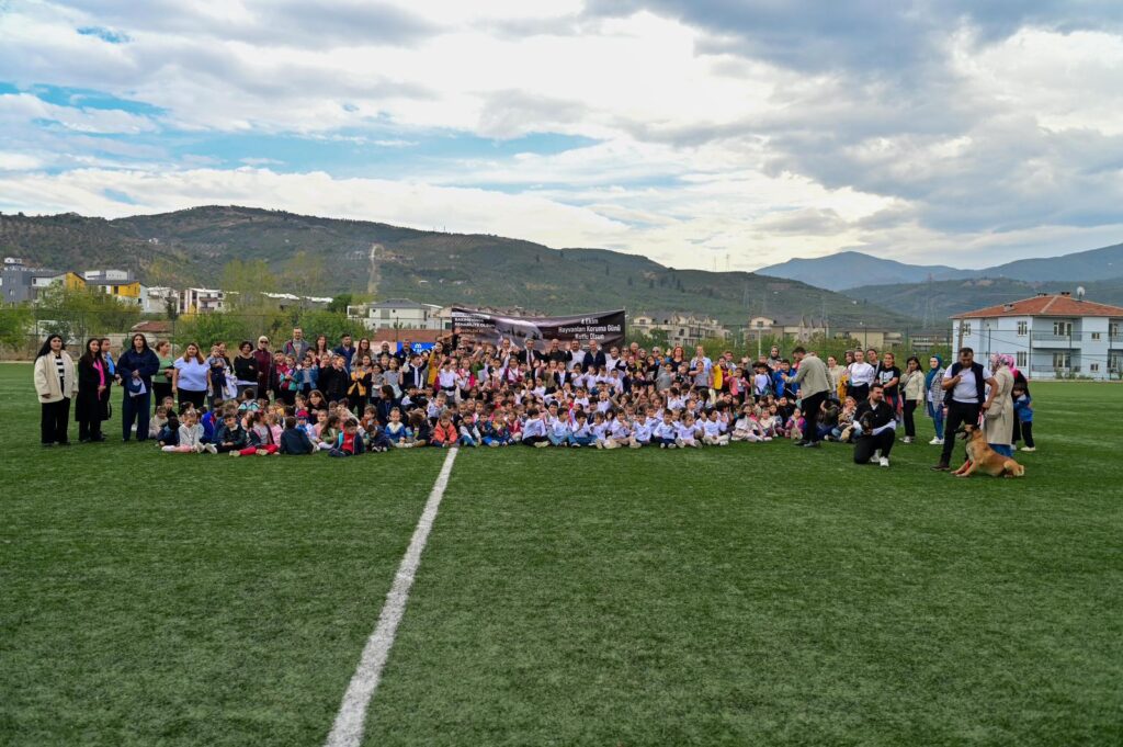 Gemlik Belediyesi’nden Hayvan Rehabilitasyonunda Bir İlk: “Önce Eğit, Sonra Sahiplendir”