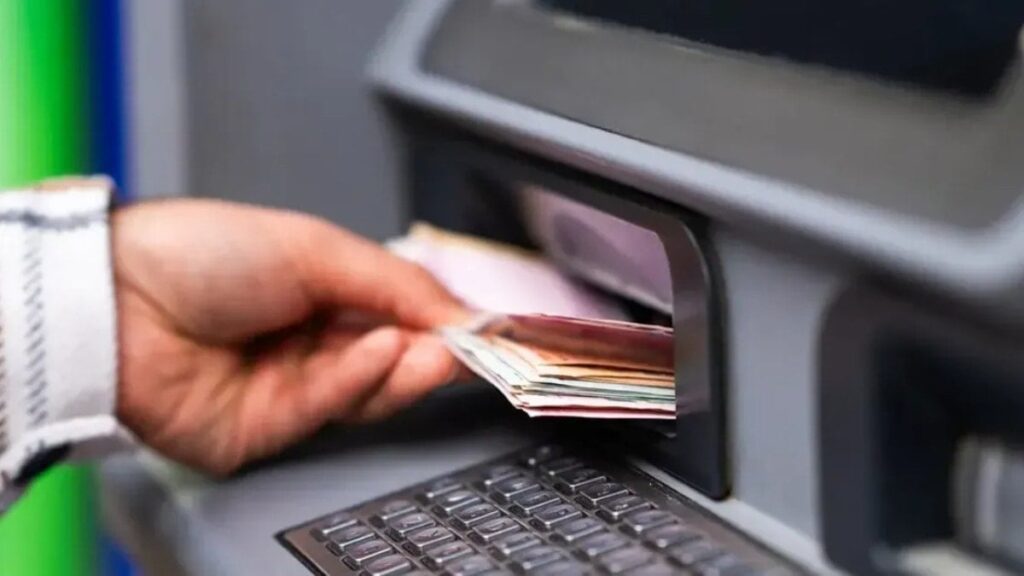 Her hafta hesaplarına yatan 84 bin TL hayatlarını mahvetti