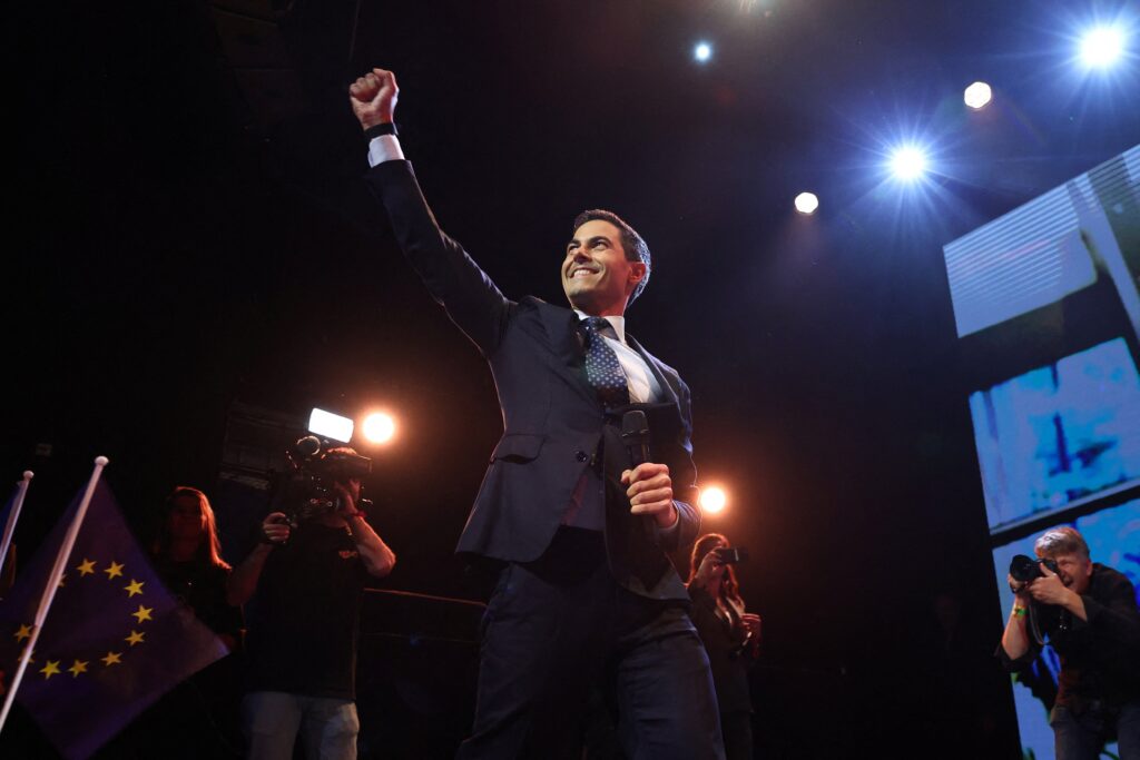 Hollanda, ilk eşcinsel Başbakanını seçti