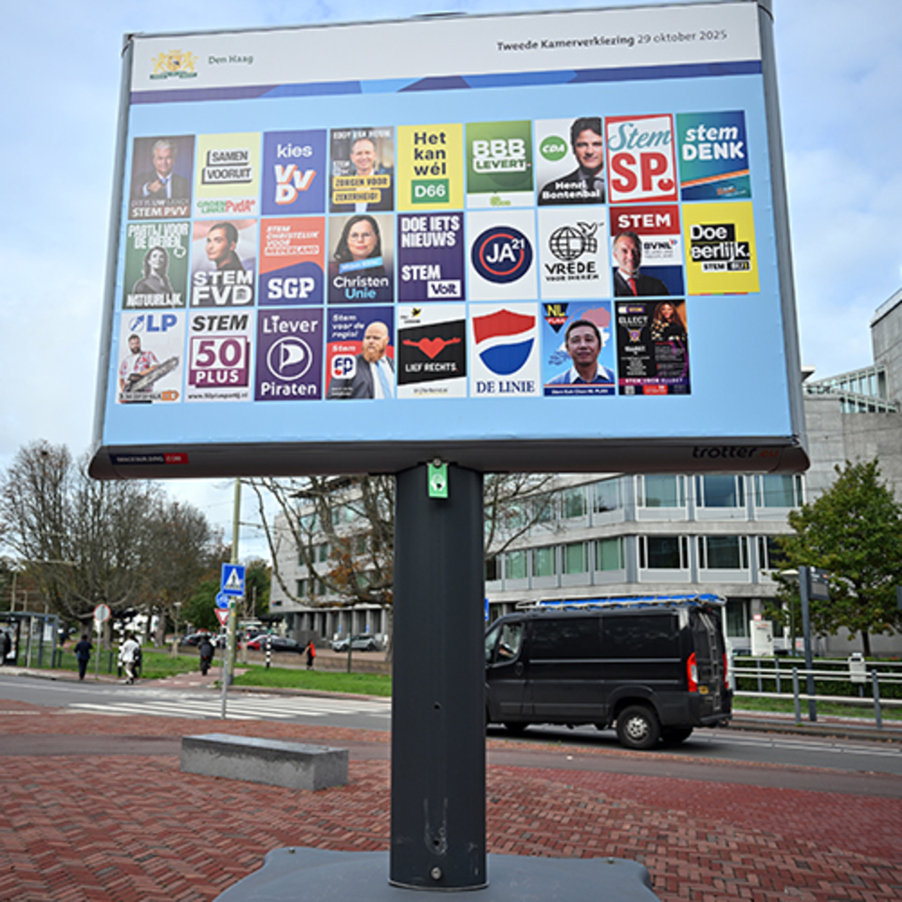 Hollanda’da aşırı sağa ağır darbe