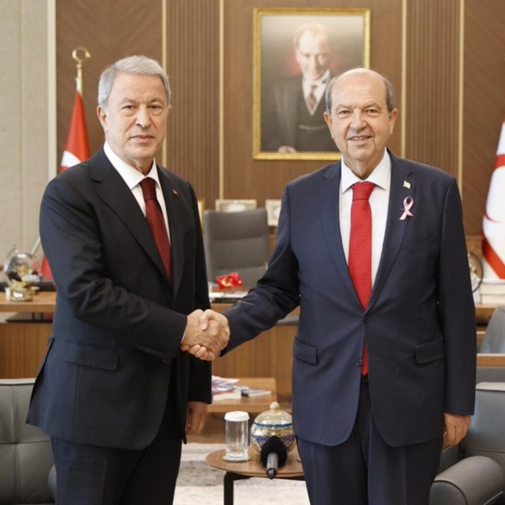 Hulusi Akar’dan Cumhurbaşkanı Tatar’a ziyaret