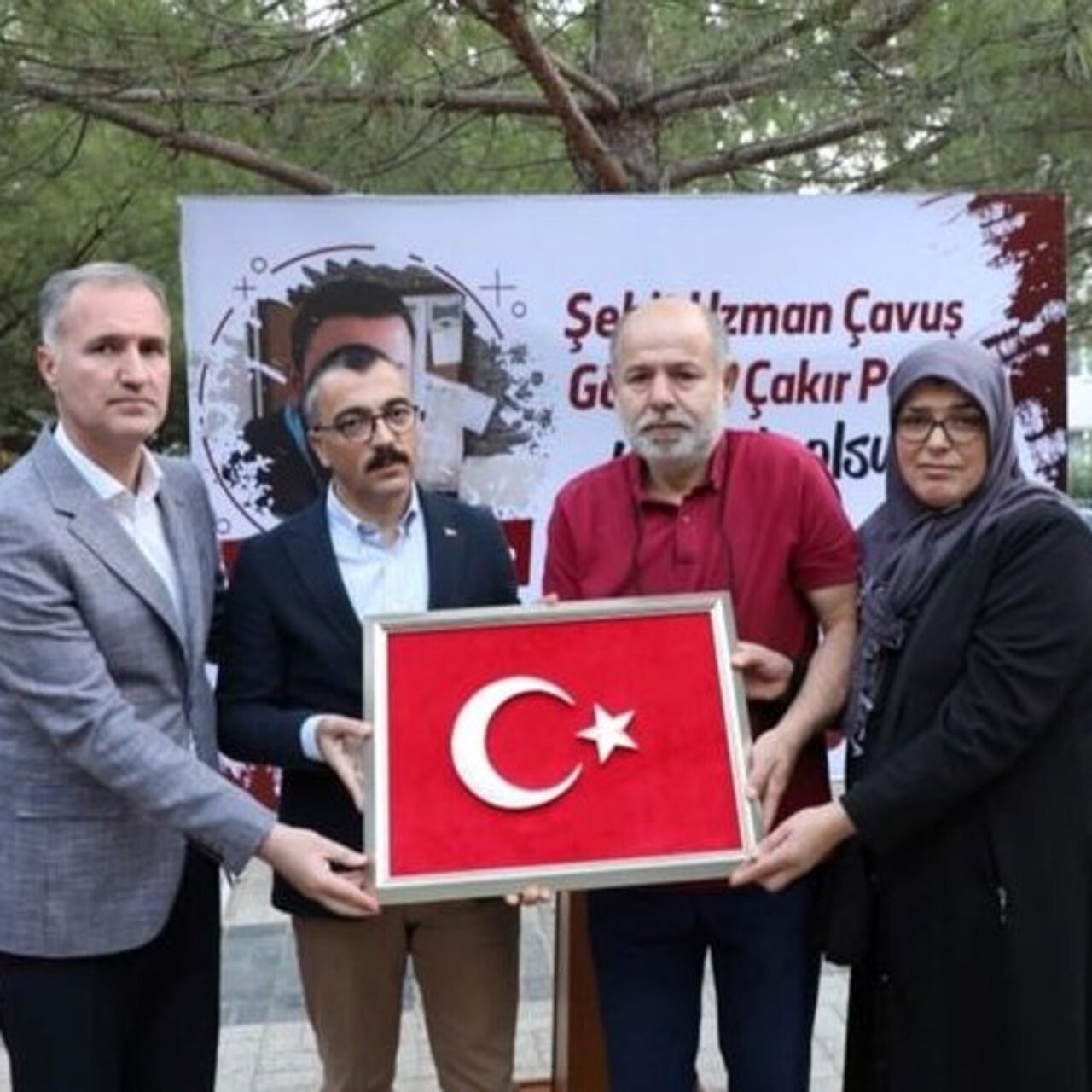 İnegöl’de şehit babası kalp krizine yenik düştü