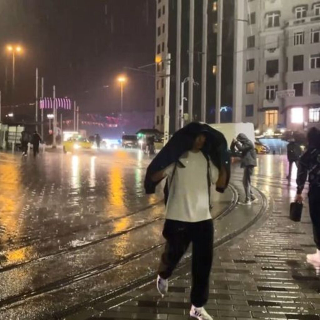 İstanbul’da sağanak yağış