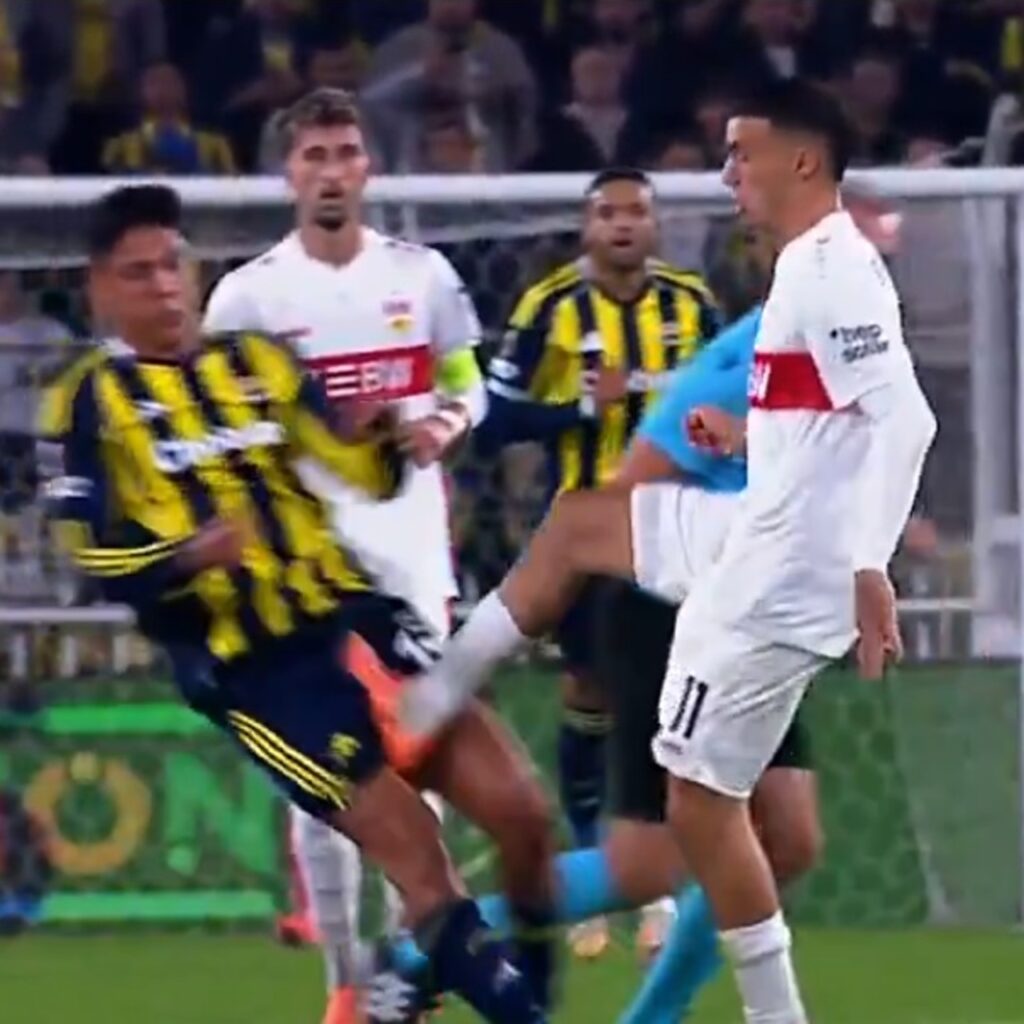 Kadıköy’de kırmızı kart beklentisi!