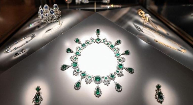 Louvre Müzesi’nden çalınan mücevherler satılabilir mi? Uzmanlar açıkladı