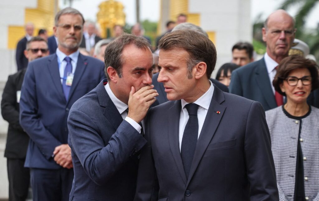 Macron’un istifa eden Başbakan’a ricası: ‘Lütfen iki gün daha kal’