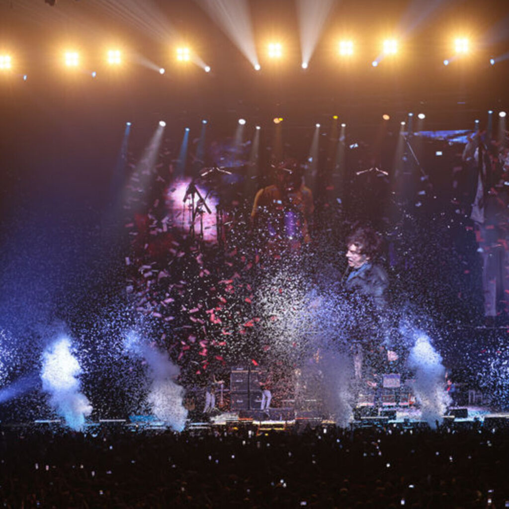 Milei sahnede kitabını tanıttı