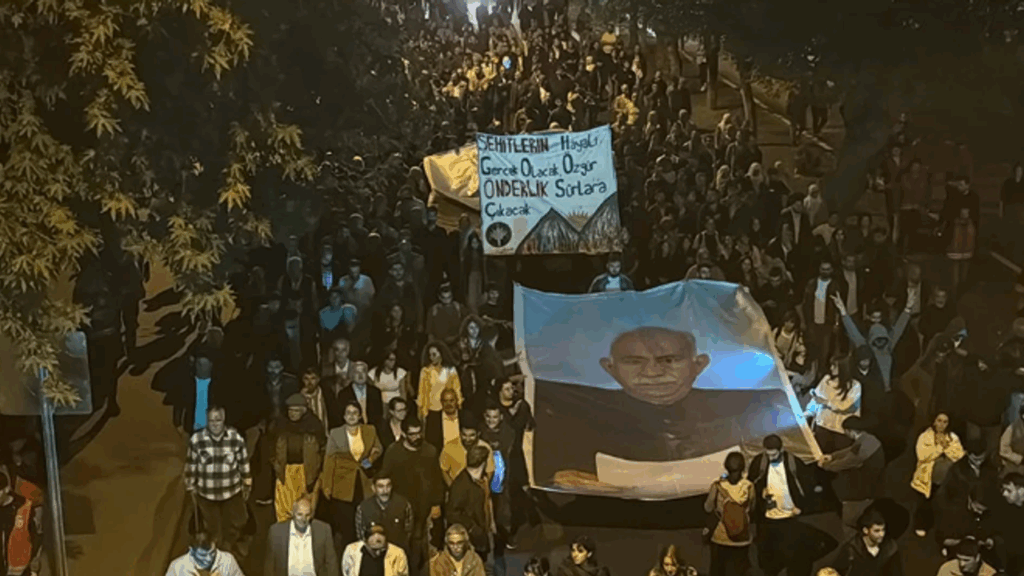 “Öcalan’a Özgürlük” yürüyüşüne polis müdahalesi!