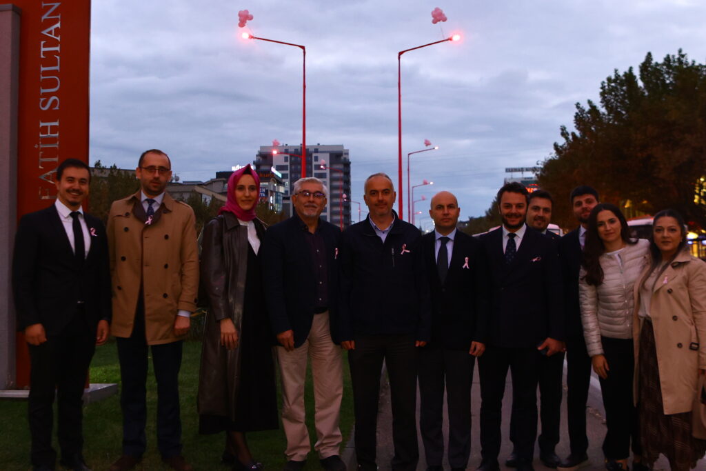 Her Ekim, Erken Teşhis İçin Sokak Lambaları Pembe Yanıyor