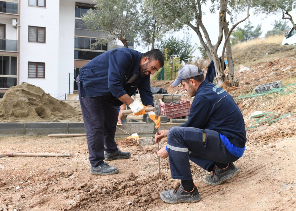 Osmangazi’de Mahalleler Yeni Park Alanlarıyla Güzelleşiyor