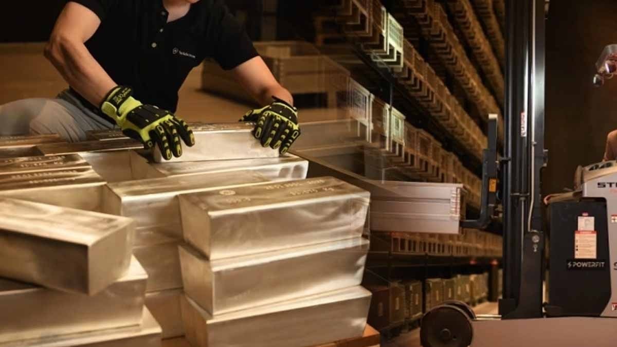 Sadece bir külçesi 64 milyon 625 bin TL! Zenginler tüm servetini tabelasız ve penceresiz bu binada saklıyor