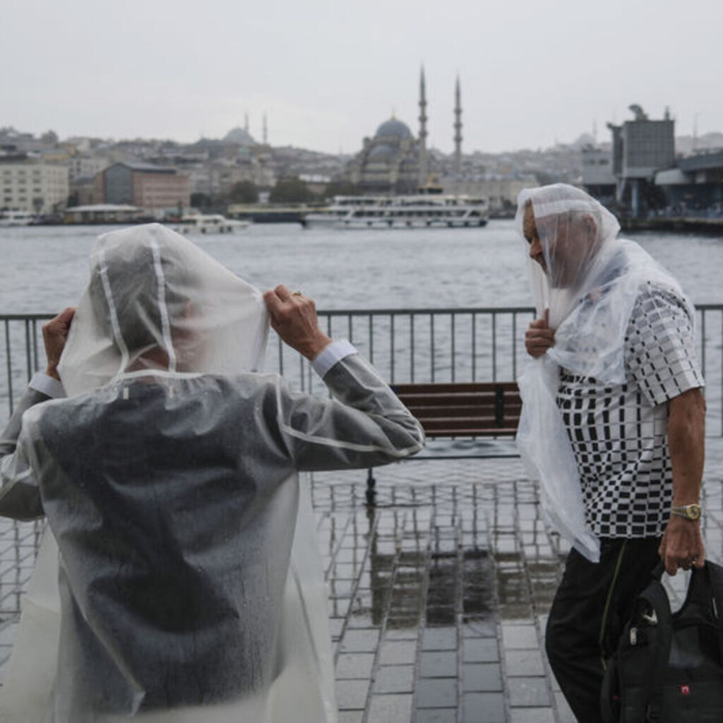 Sağanak yağmur uyarısı! Bu bölgeler dikkat