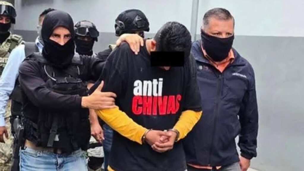 Sahadaki rakibini yumruklayarak öldüren futbolcu tutuklandı