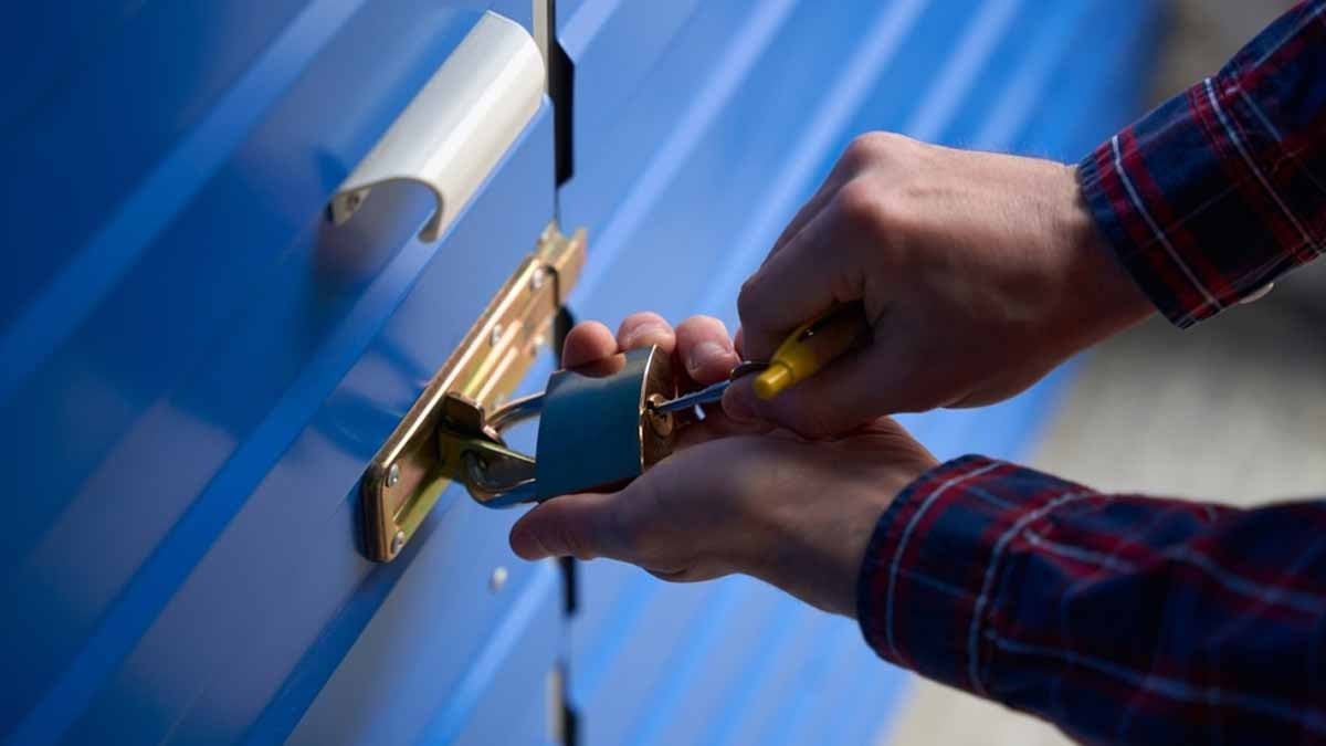 Satın aldığı deponun anahtarını çevirir çevirmez büyük bir sürprizle karşılaştı: Hayallerinin bile ötesinde…