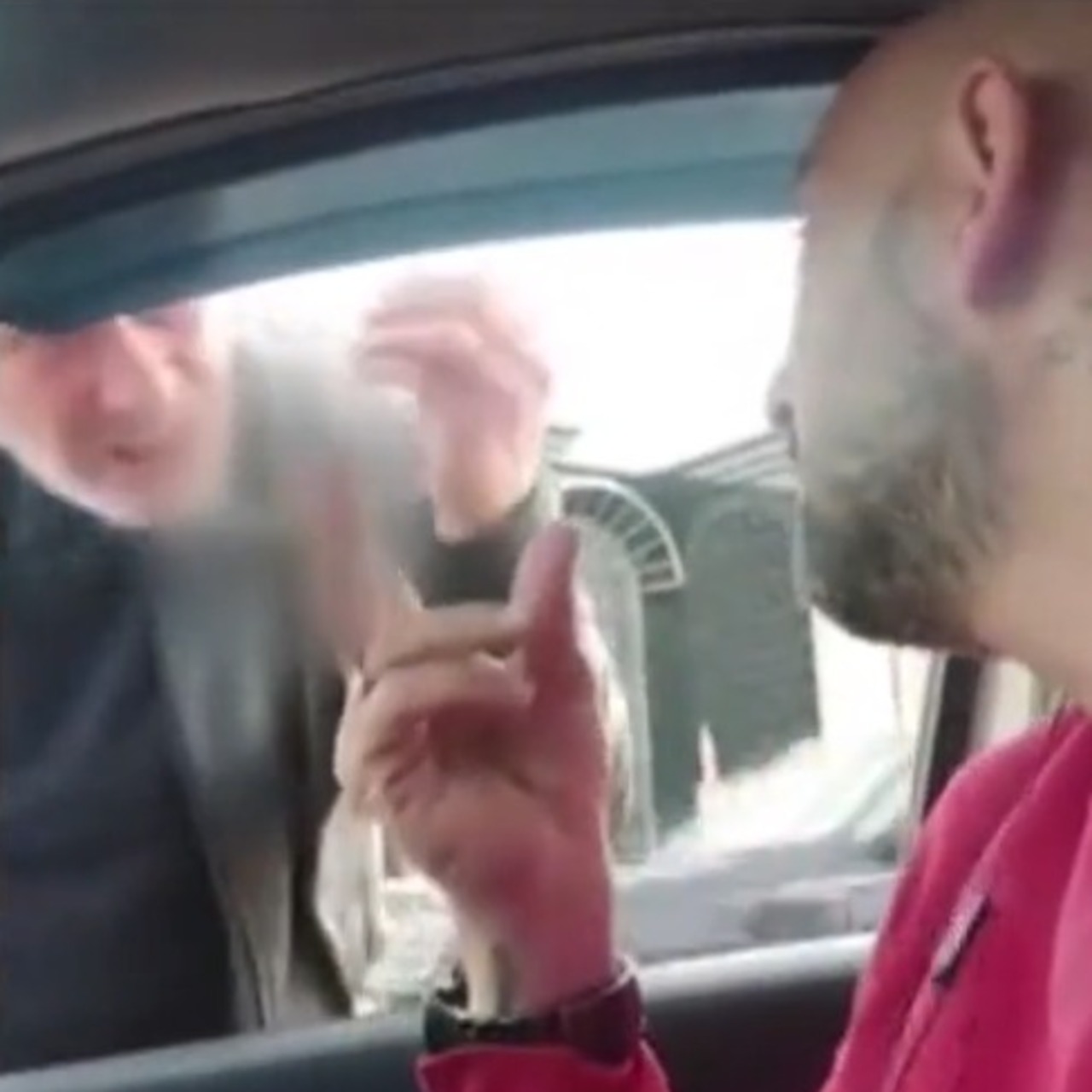 Taksiciyi çıldırttı!