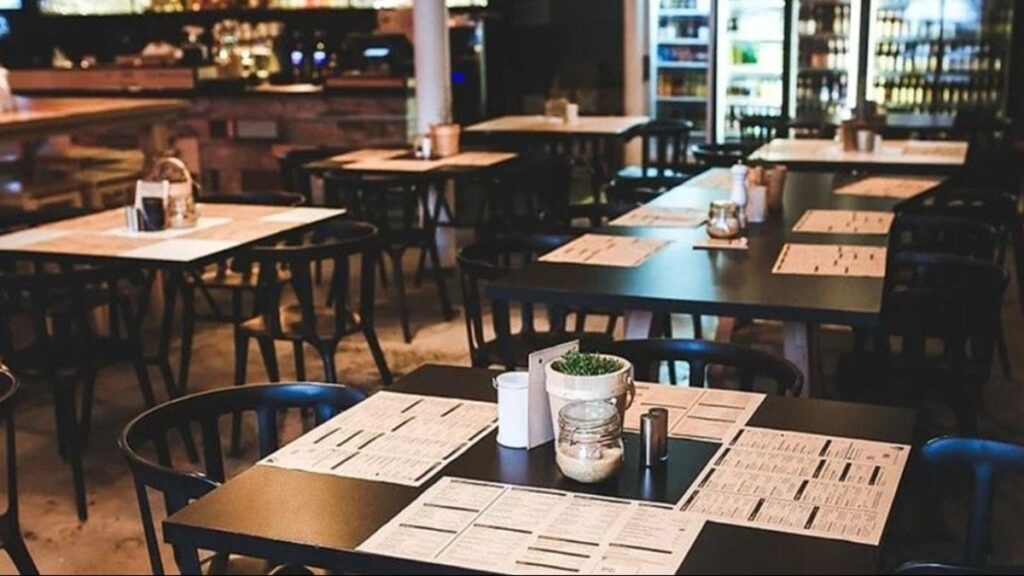 Tartışmalı restoran zinciri iflas etmeden tüm şubelerini kapattı