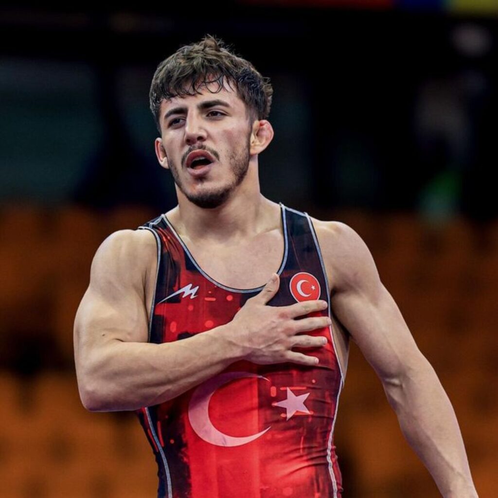 Tolga Özbek’ten bronz madalya!
