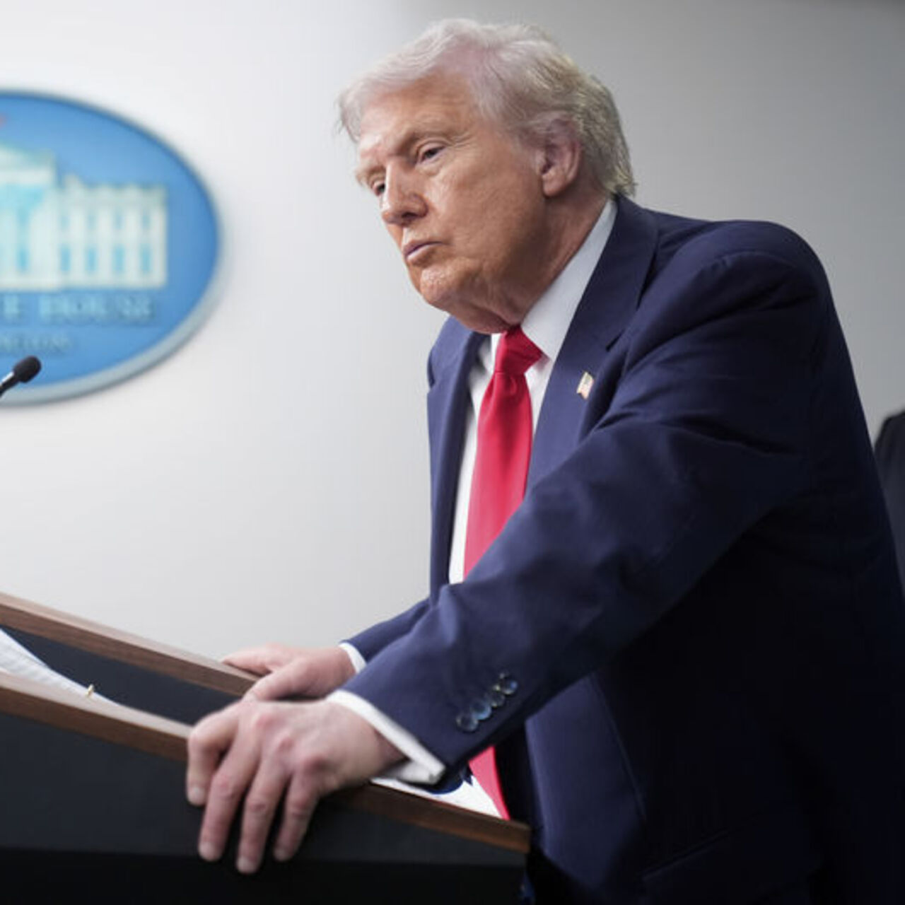 Trump: Çin’e yüzde 100 oranında vergi uygulanacak