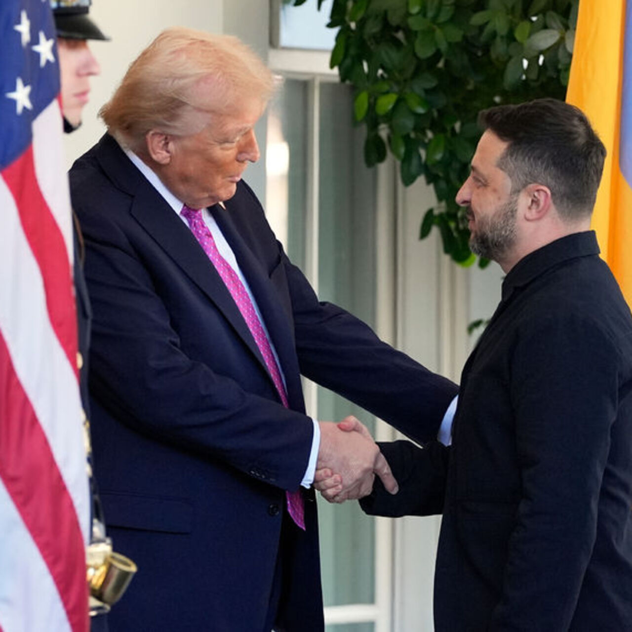 Trump ile Zelenskiy bir araya geldi