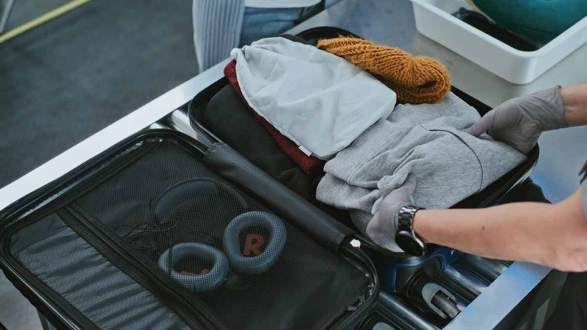 Türk turistlere kritik uyarı! Popüler ülkenin parasıyla yakalanırsanız gümrükte affetmiyorlar!