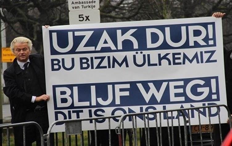 Türkiye’deki darbeyi kutlayan siyasetçi, sandıkta kayıp verdi