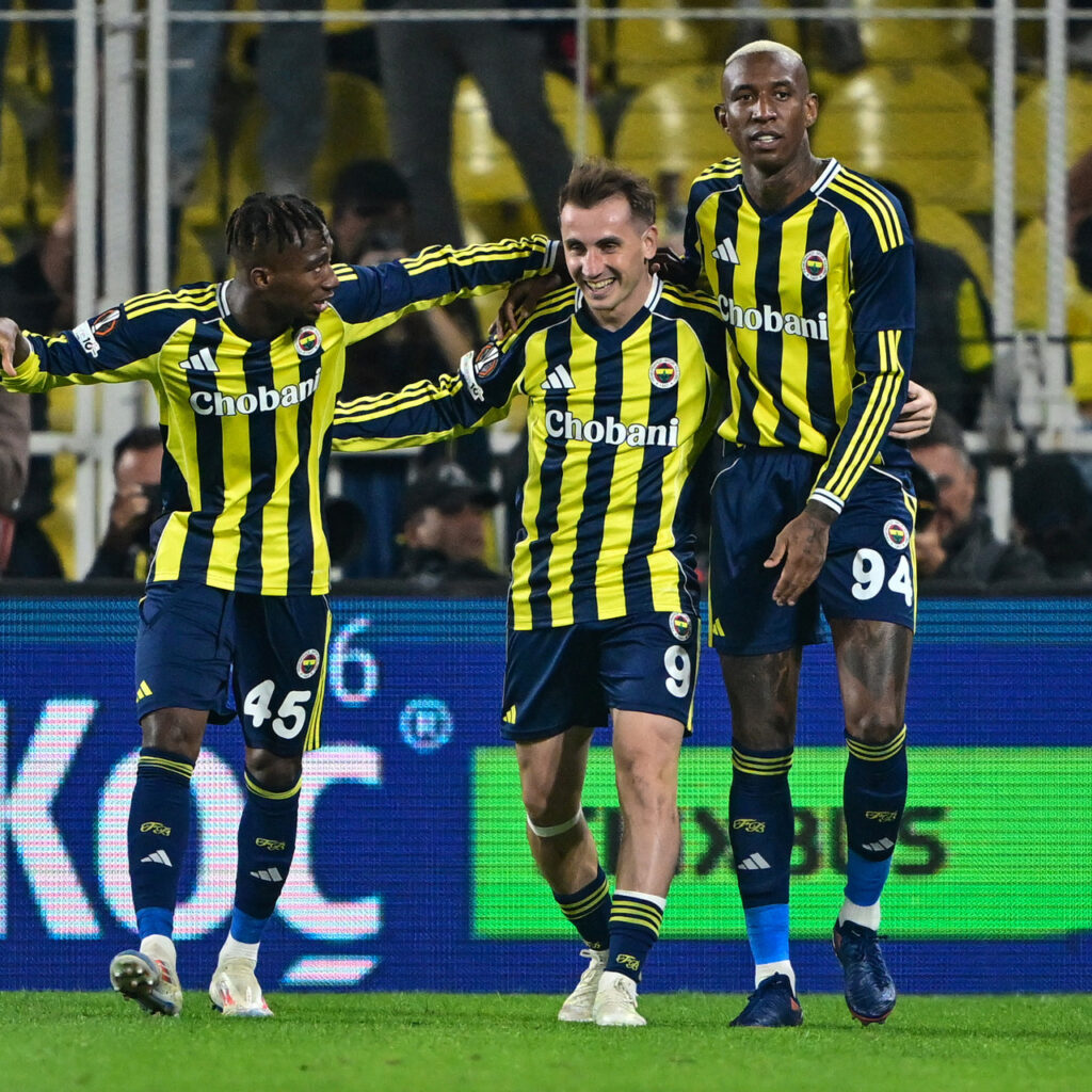 Üç puan sevindirdi, orta saha düşündürdü!