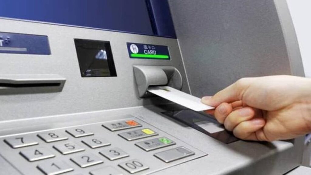 Ünlü banka 1 ay sonra kapanıyor: Müşterilerini uyardı paranızı hemen çekin