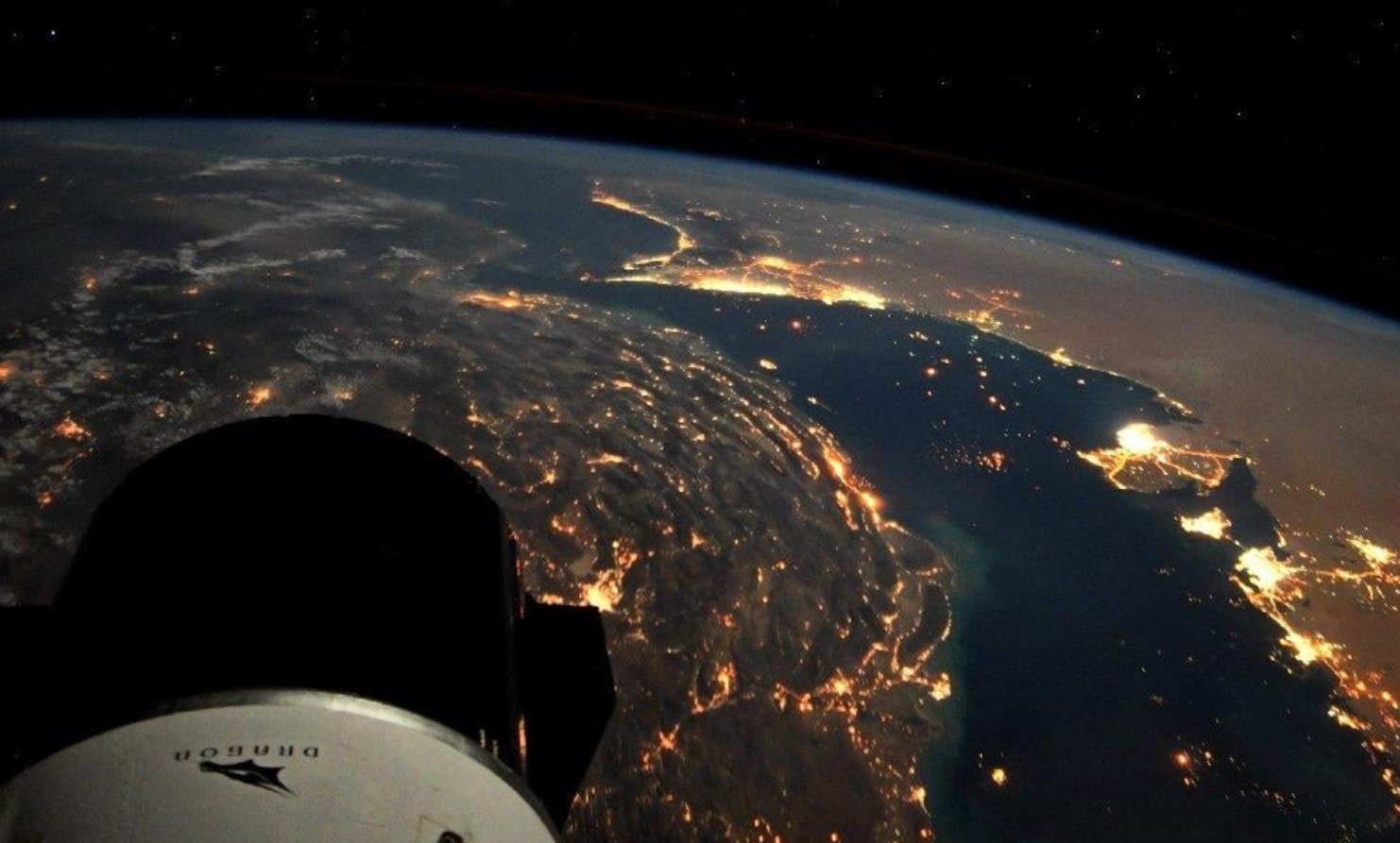 Uzaya taşınacak ilk şirket harekete geçti: Daha rahat ederiz