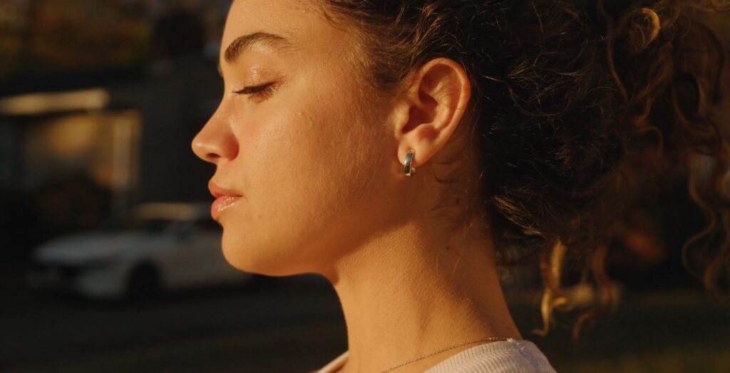 1 gram ağırlığında akıllı küpe üretildi! Kadın erkek demeden kapış kapış gidiyor