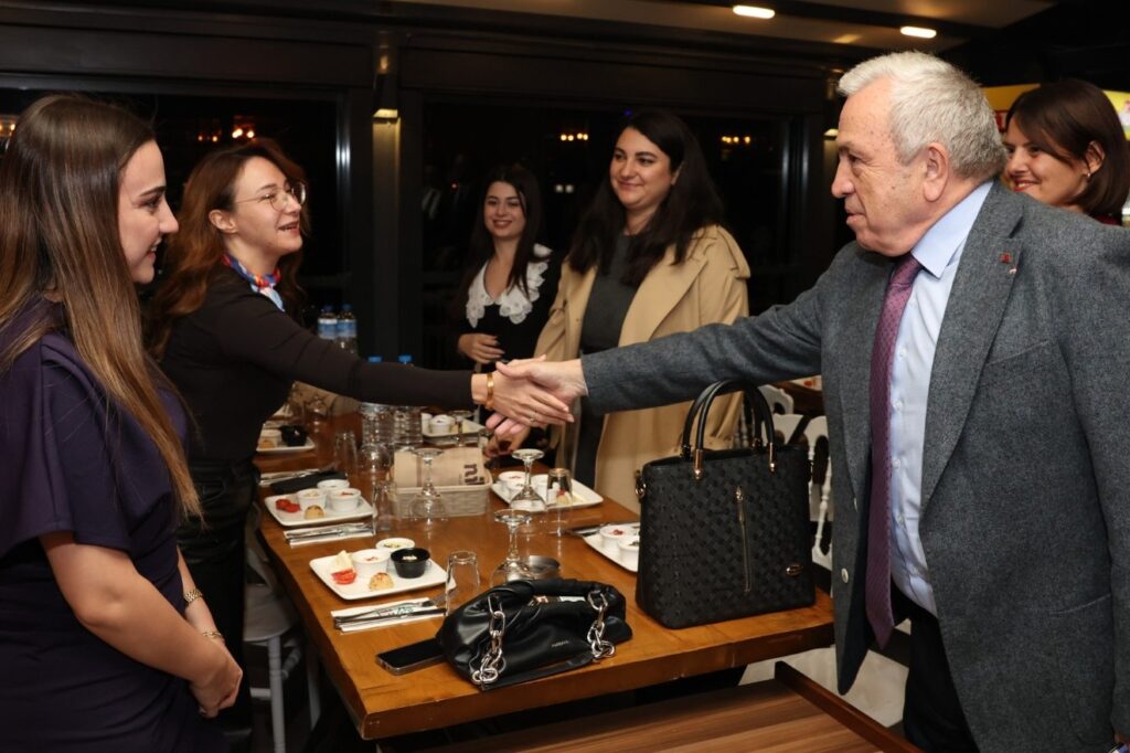 Nilüfer Belediyesi’nden öğretmenlere vefa