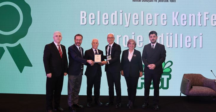 Bursa Büyükşehir’e ‘Akıllı Şehir’ ödülü