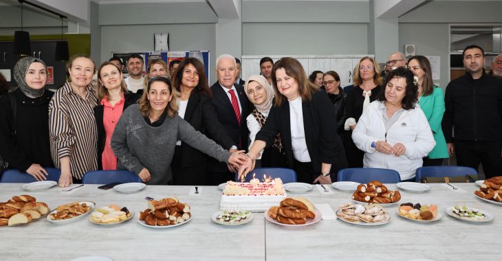 Başkan Bozbey’den öğretmenlere anlamlı ziyaret