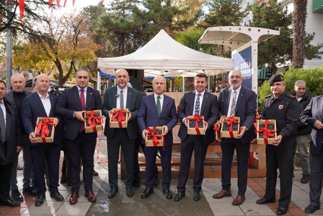 47. Orhangazi Zeytin Festivali Coşkusu Cumhuriyet Meydanı’na Taştı
