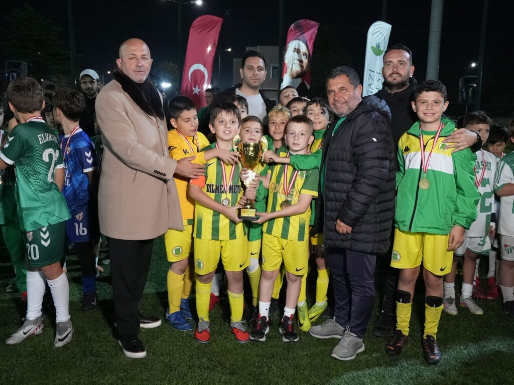 Osmangazi’de Cumhuriyetin Işığı Sporla Birleşti